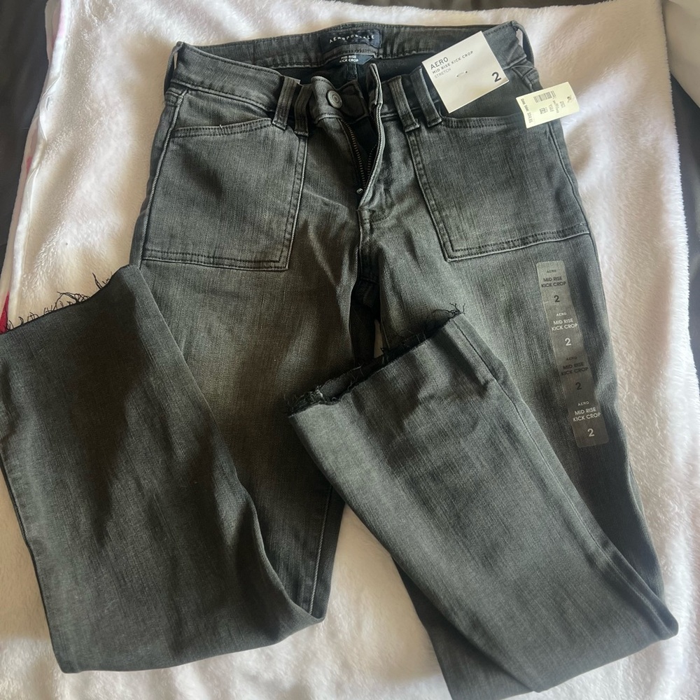 Aero kick crop jeans